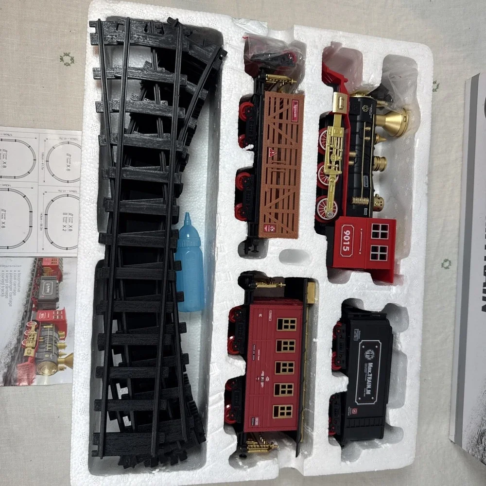 Hot Bee 9015 Classical Train Set‎ Toy Smoke Light Battery Operated w/Train Sound